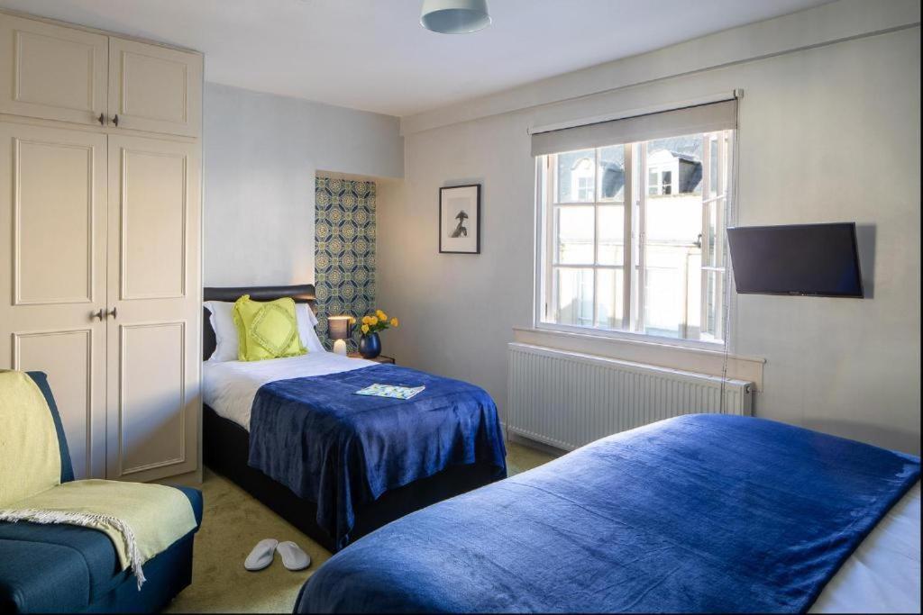 Dream Stays Bath - Trim Street Townhouse With Hot Tub 外观 照片