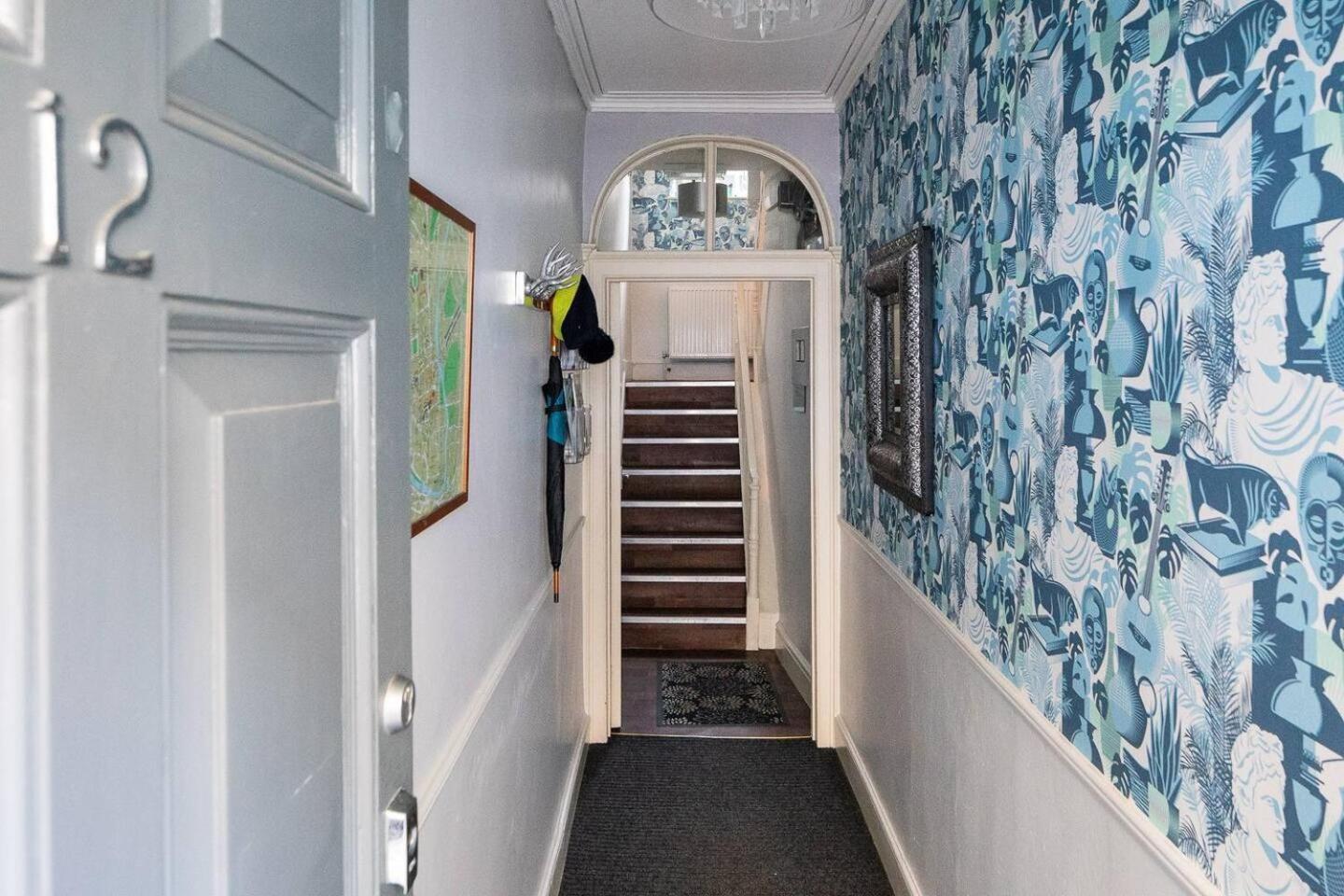 Dream Stays Bath - Trim Street Townhouse With Hot Tub 外观 照片